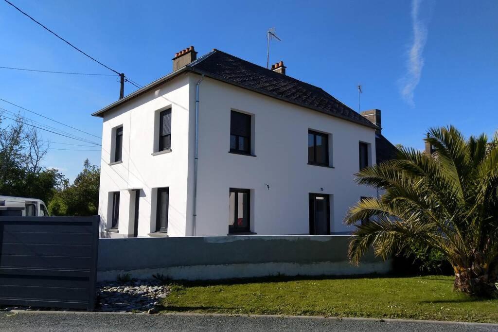 Maison de 2 à 8 personnes 5 chambres Portbail Esterno foto
