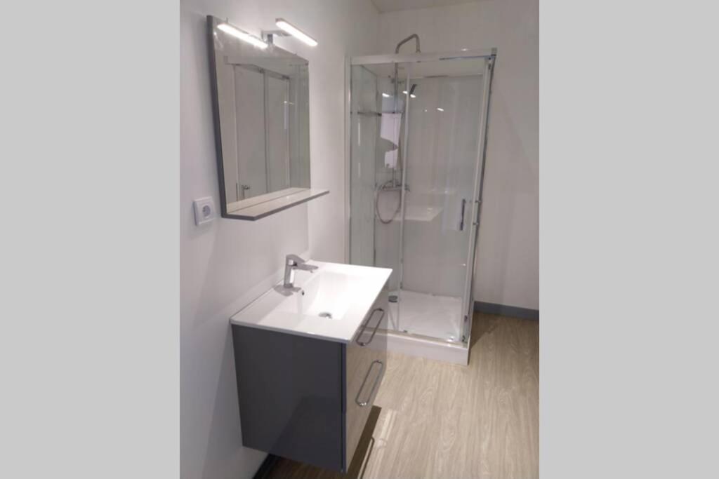 Maison de 2 à 8 personnes 5 chambres Portbail Esterno foto