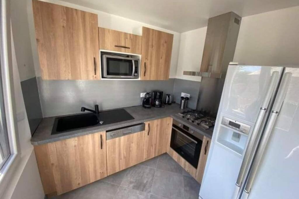 Maison de 2 à 8 personnes 5 chambres Portbail Esterno foto